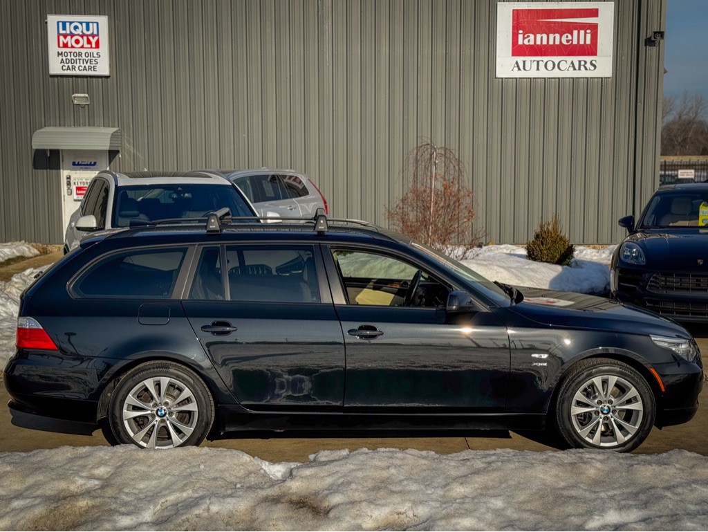 2010 BMW 5 Series Image 4