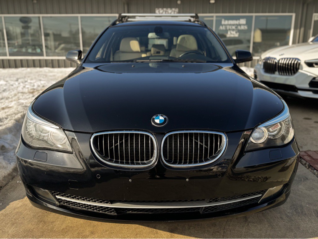 2010 BMW 5 Series Image 11