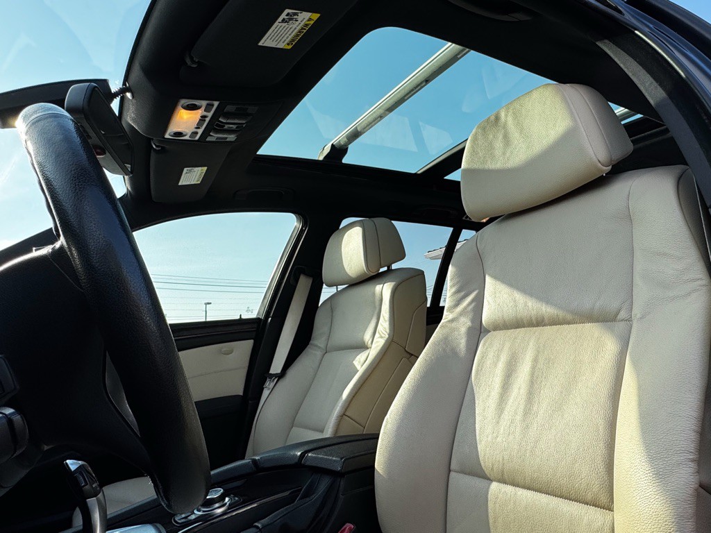 2010 BMW 5 Series Image 28