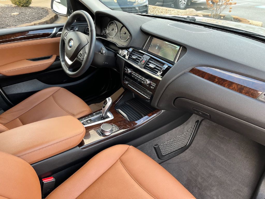 2017 BMW X3 Image 8