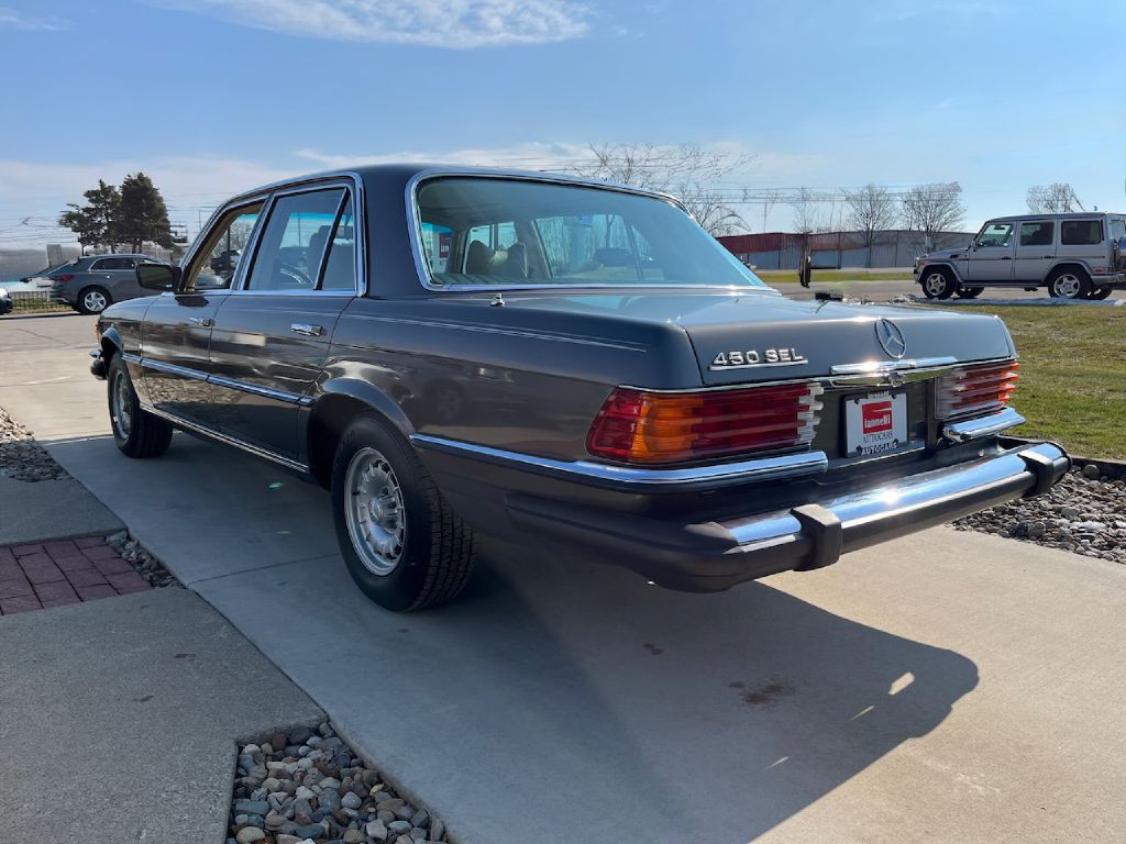 1980 Mercedes-Benz 420-Class Image 8