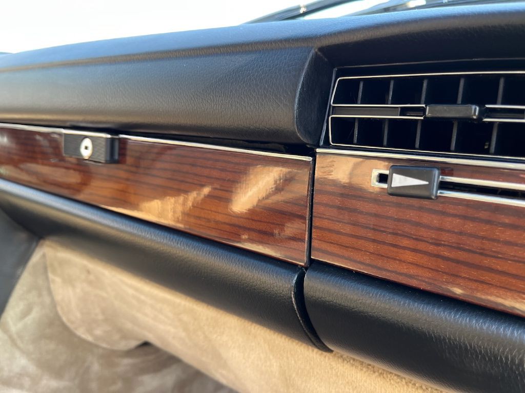 1980 Mercedes-Benz 420-Class Image 16