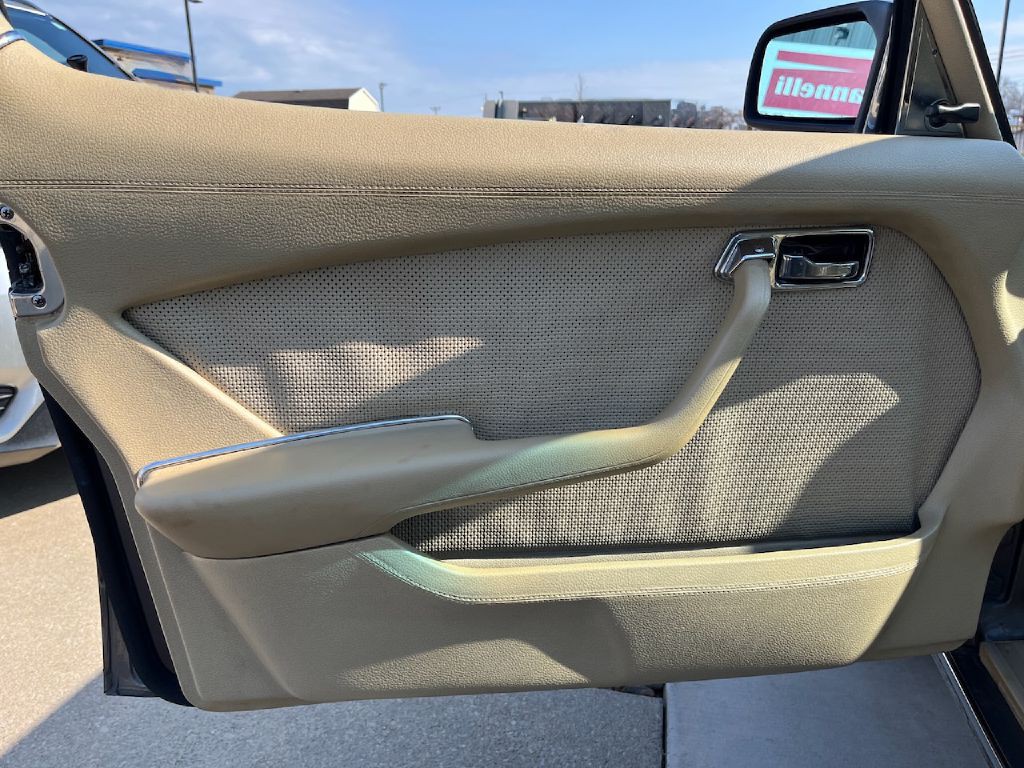 1980 Mercedes-Benz 420-Class Image 20