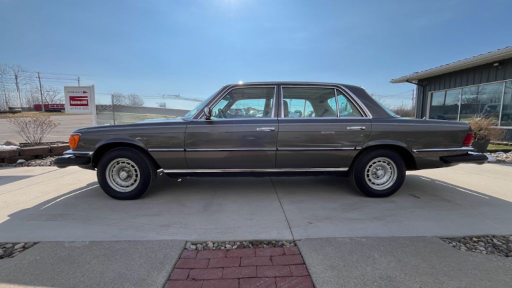 1980 Mercedes-Benz 420-Class Image 7
