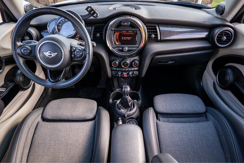 2015 MINI Cooper Image 2