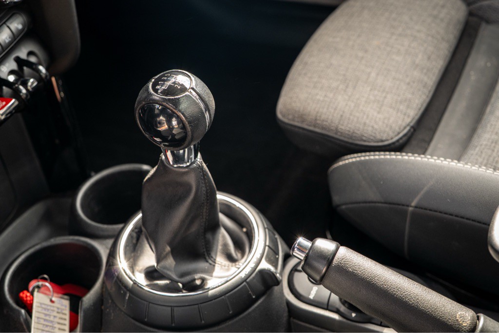 2015 MINI Cooper Image 4