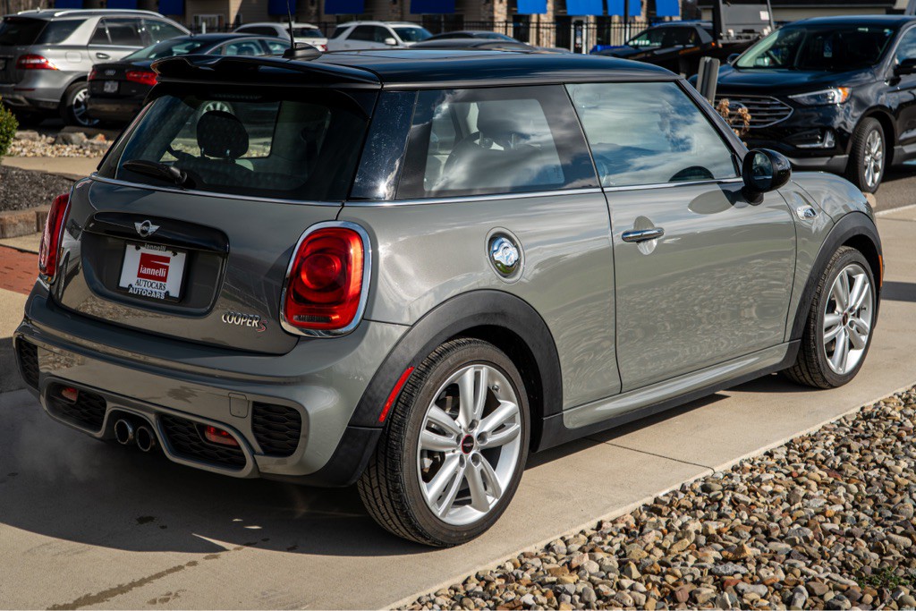 2015 MINI Cooper Image 7