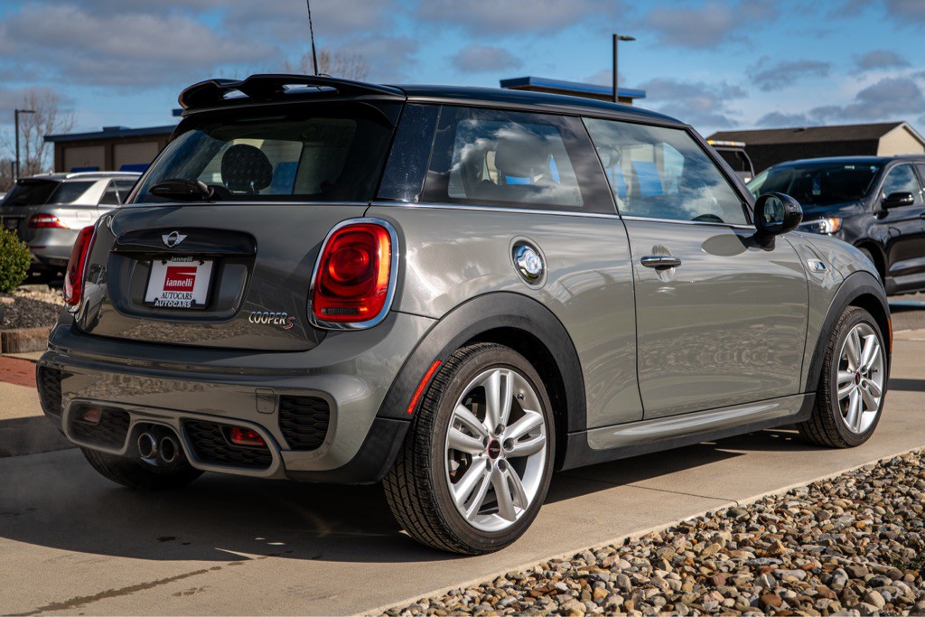 2015 MINI Cooper Image 8