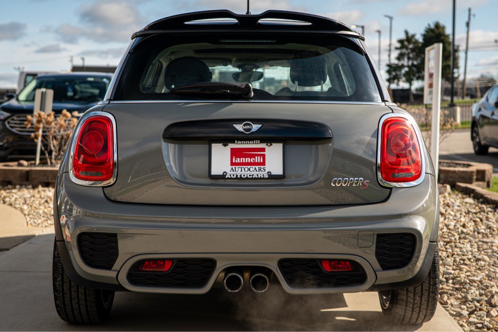 2015 MINI Cooper Image 10
