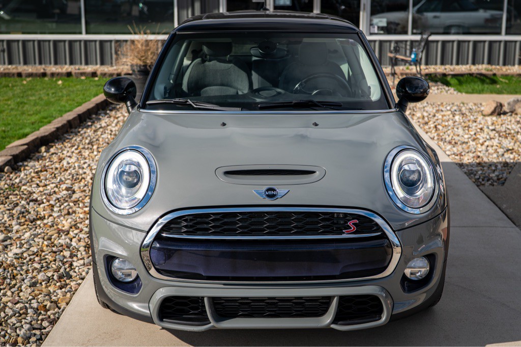 2015 MINI Cooper Image 15