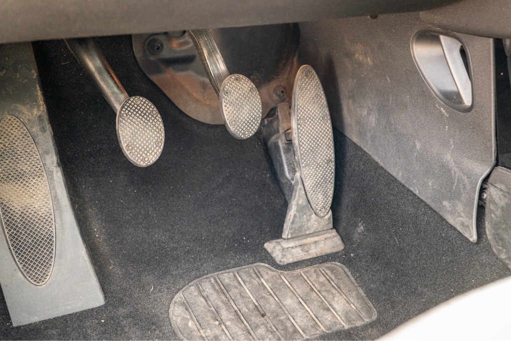 2015 MINI Cooper Image 18