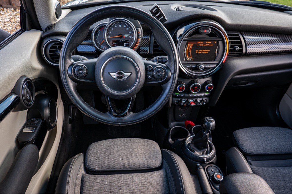 2015 MINI Cooper Image 42