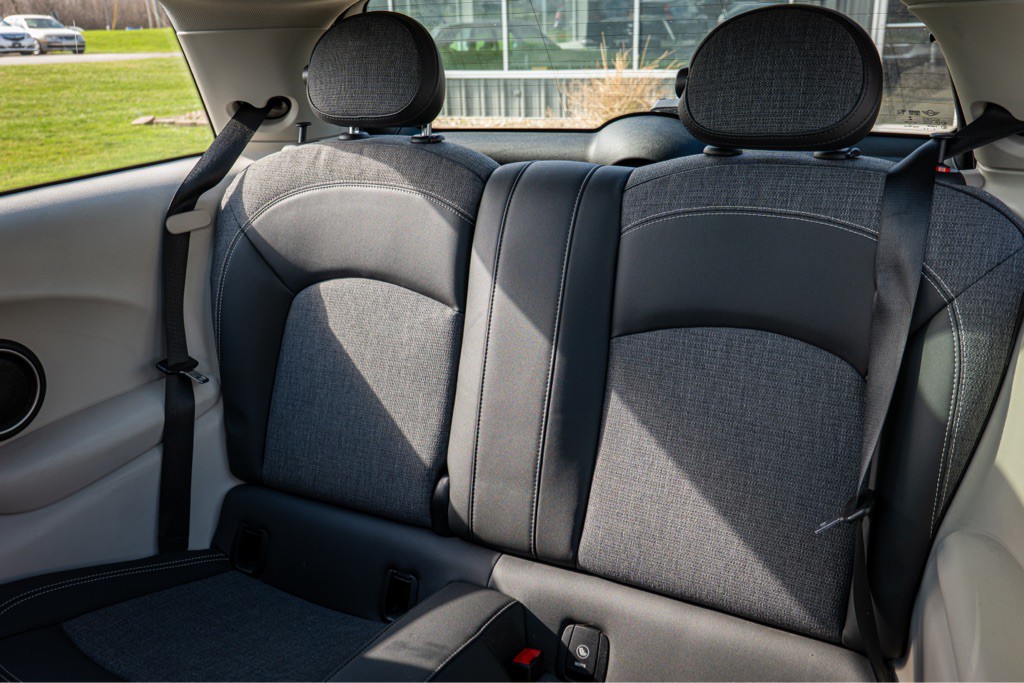 2015 MINI Cooper Image 47