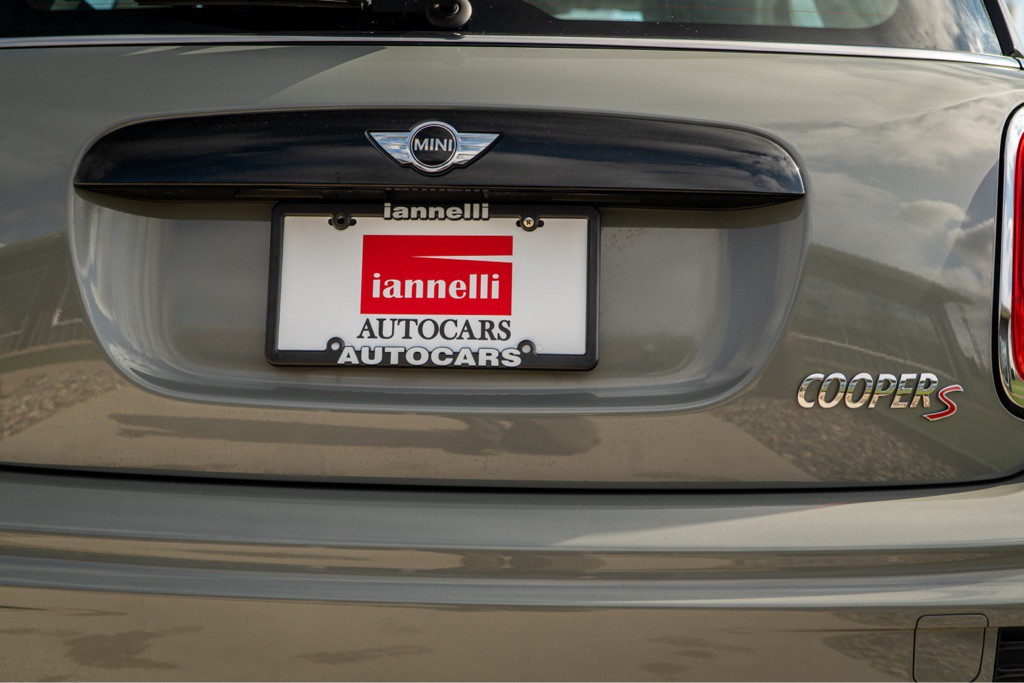 2015 MINI Cooper Image 60