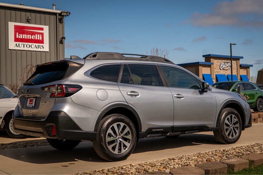 2021 Subaru Outback Image 8