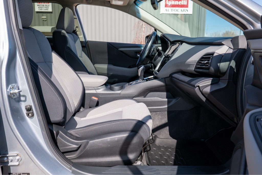 2021 Subaru Outback Image 38