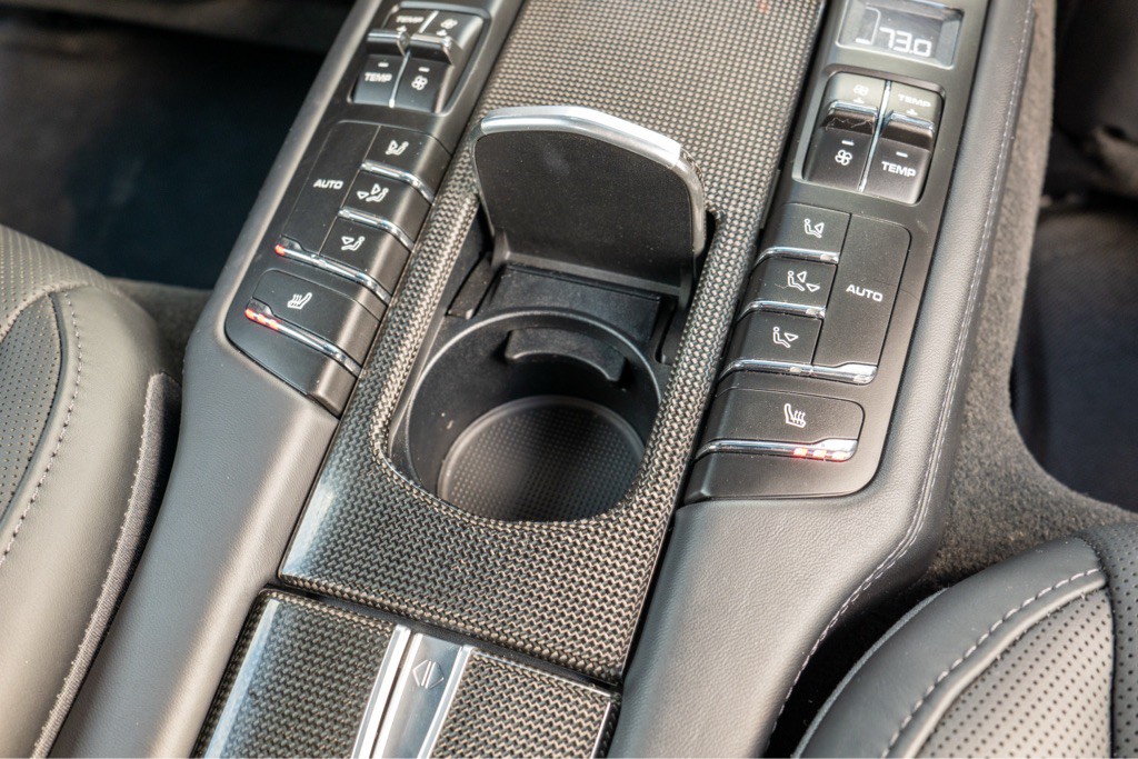 2016 Porsche Panamera Image 49