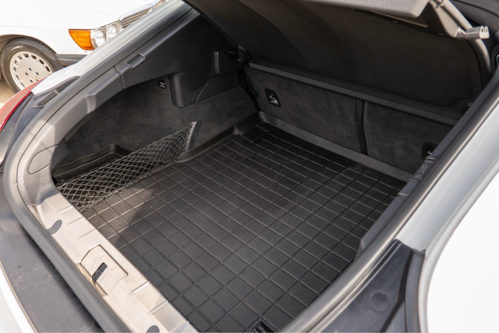 2016 Porsche Panamera Image 58