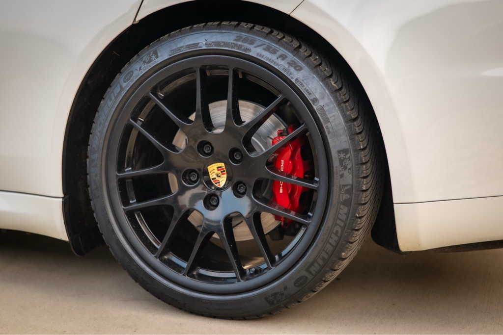 2016 Porsche Panamera Image 66