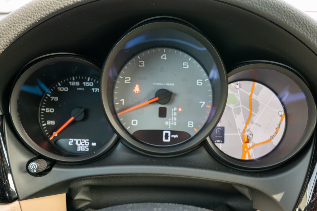 2021 Porsche Macan Image 3