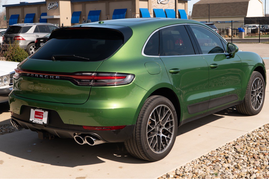 2021 Porsche Macan Image 6