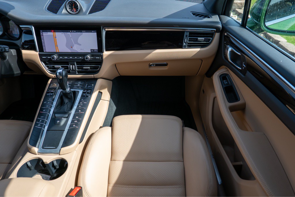 2021 Porsche Macan Image 14