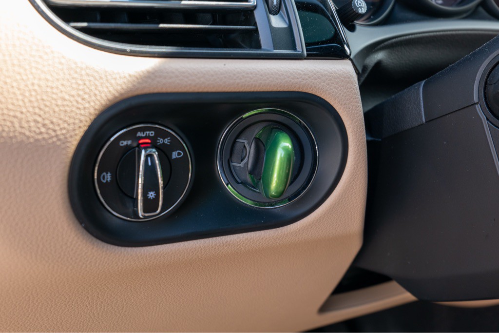 2021 Porsche Macan Image 18