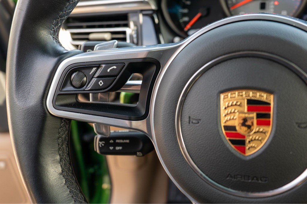 2021 Porsche Macan Image 19