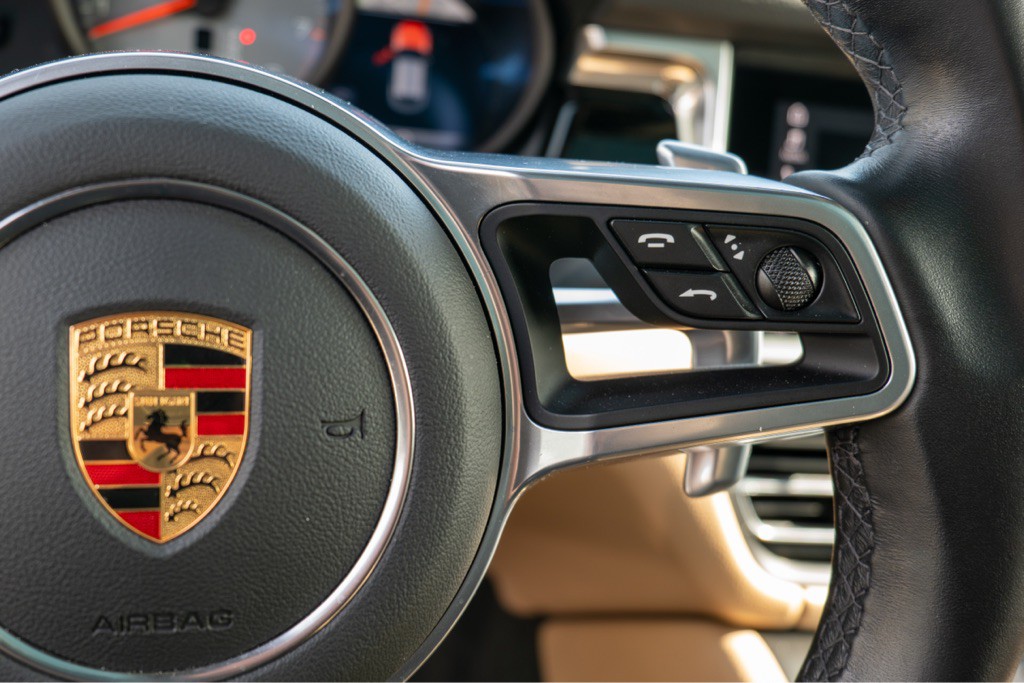 2021 Porsche Macan Image 20