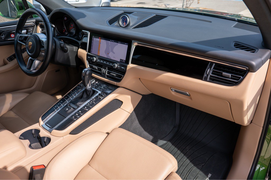2021 Porsche Macan Image 30