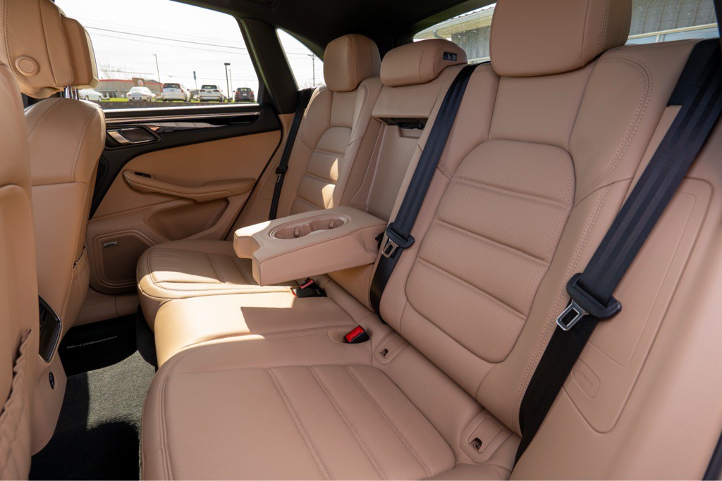 2021 Porsche Macan Image 42