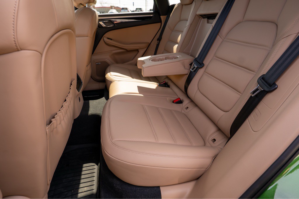 2021 Porsche Macan Image 43