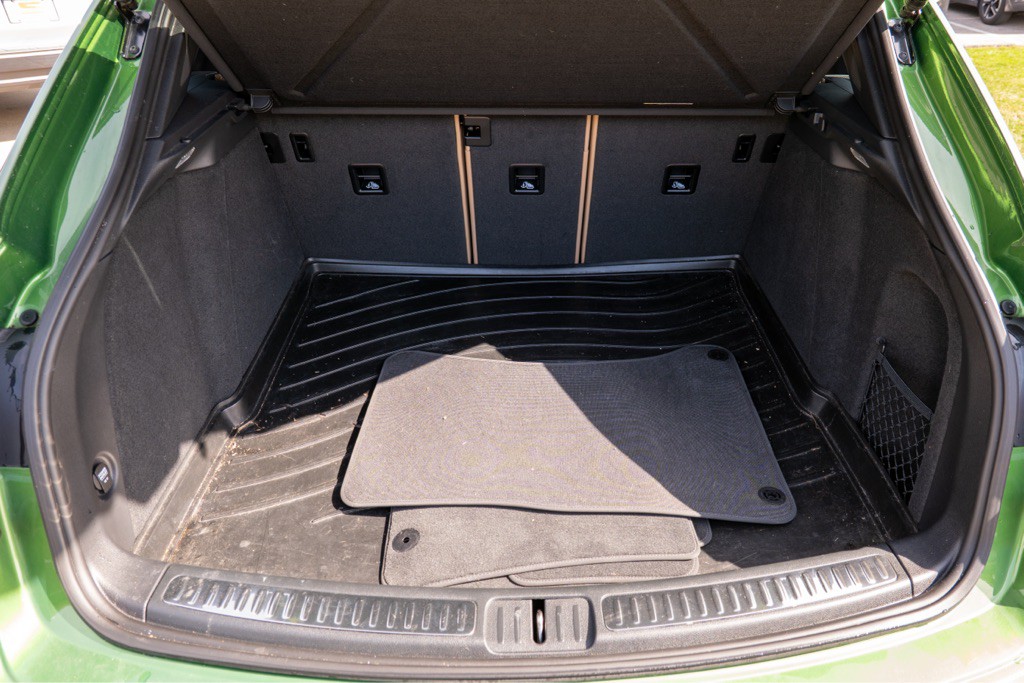 2021 Porsche Macan Image 48