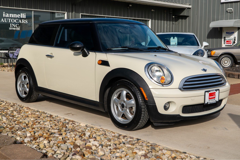 2009 MINI Cooper Image 4
