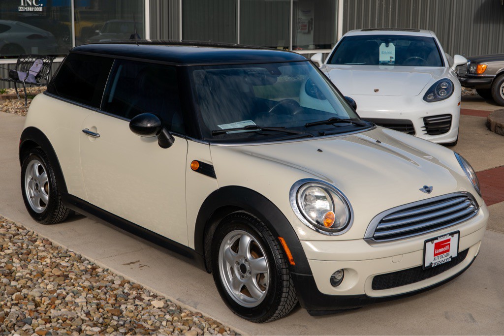 2009 MINI Cooper Image 7