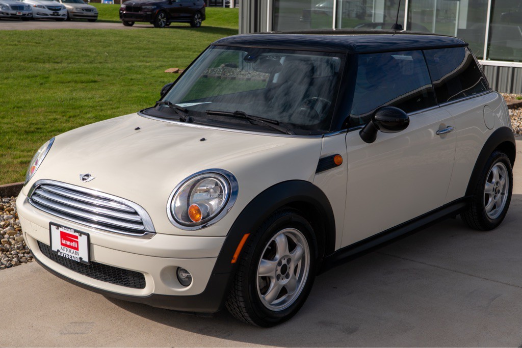 2009 MINI Cooper Image 13