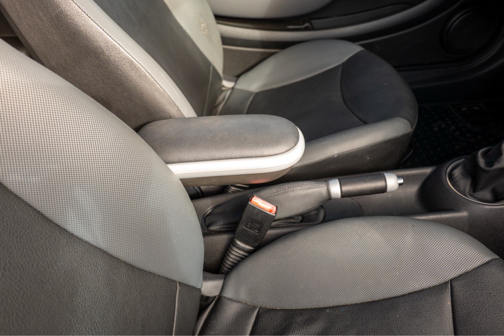 2009 MINI Cooper Image 35