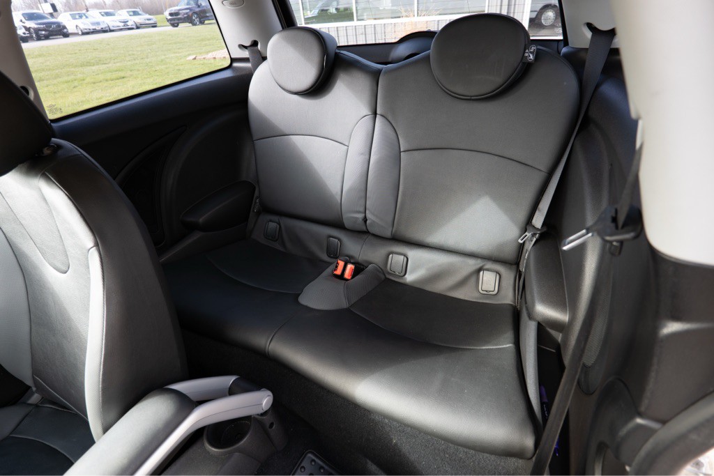 2009 MINI Cooper Image 38