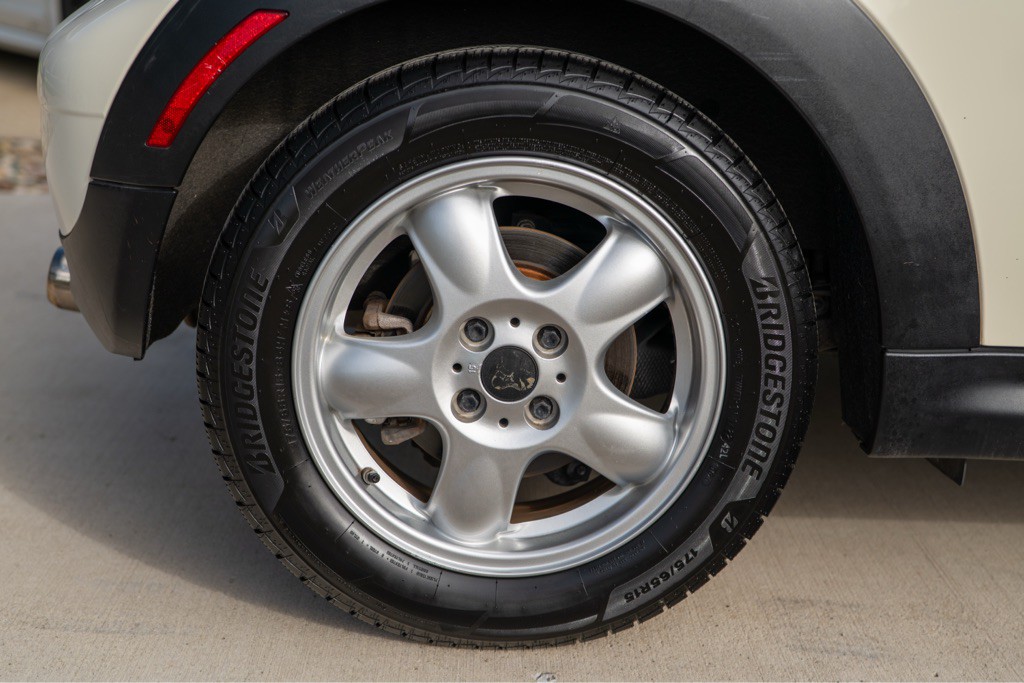 2009 MINI Cooper Image 46