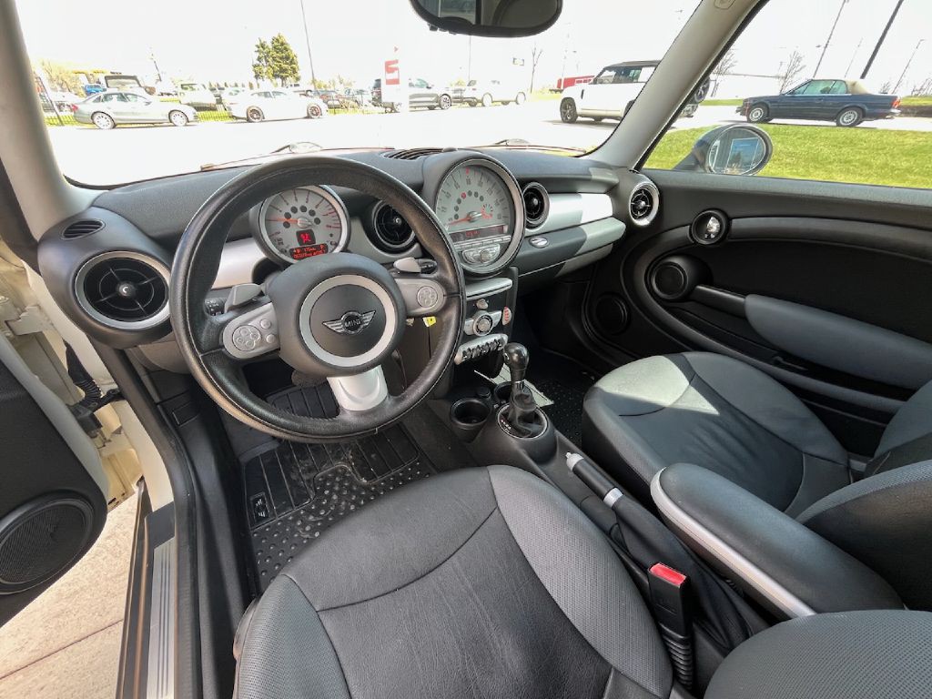 2009 MINI Cooper Image 51
