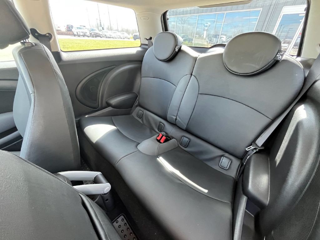 2009 MINI Cooper Image 52