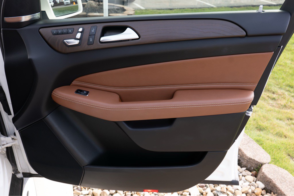 2017 Mercedes-Benz GLS-Class Image 39