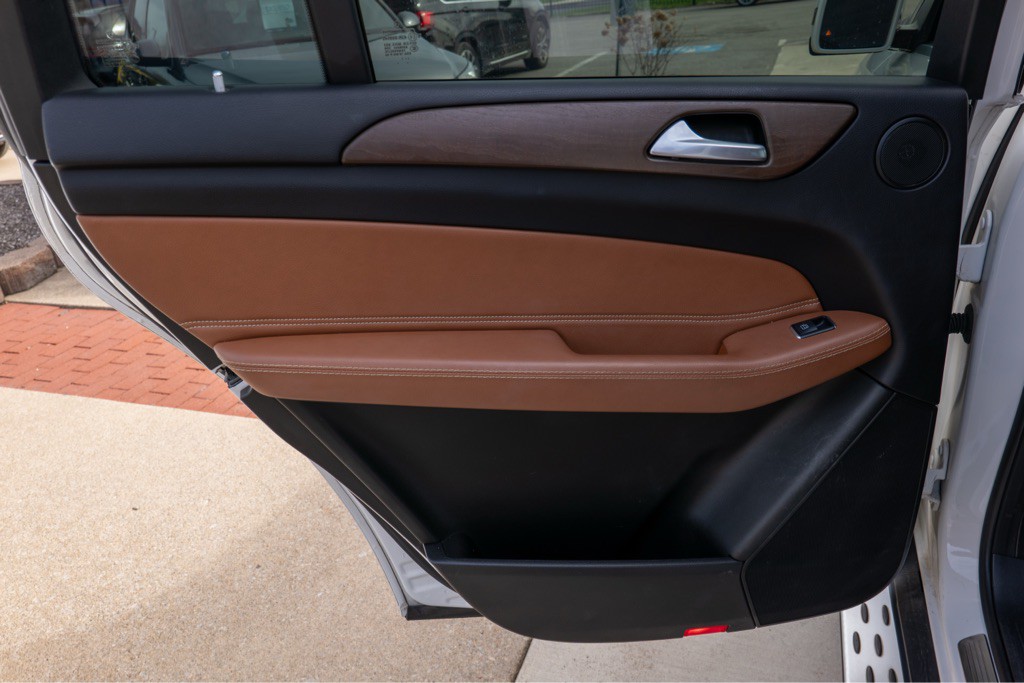 2017 Mercedes-Benz GLS-Class Image 41