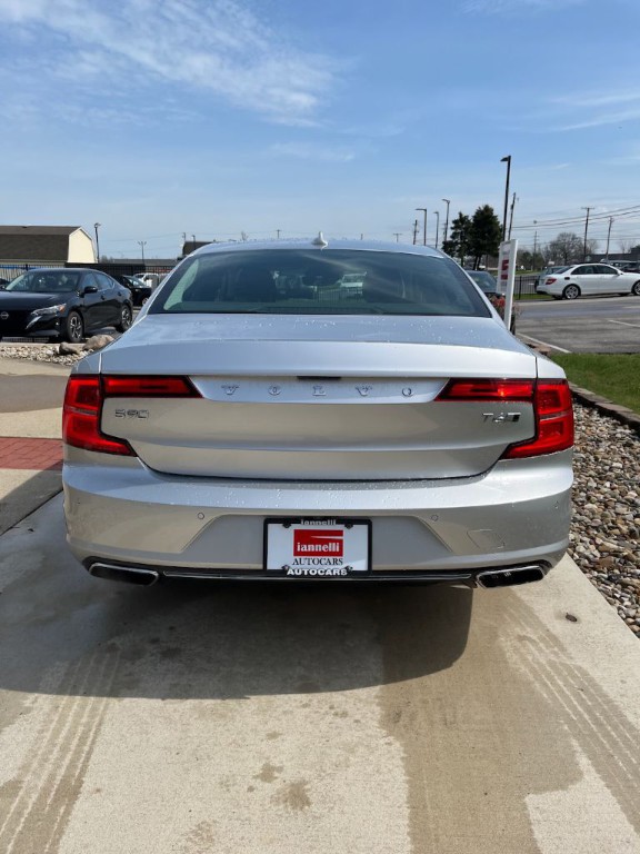 2017 Volvo S90 Image 9