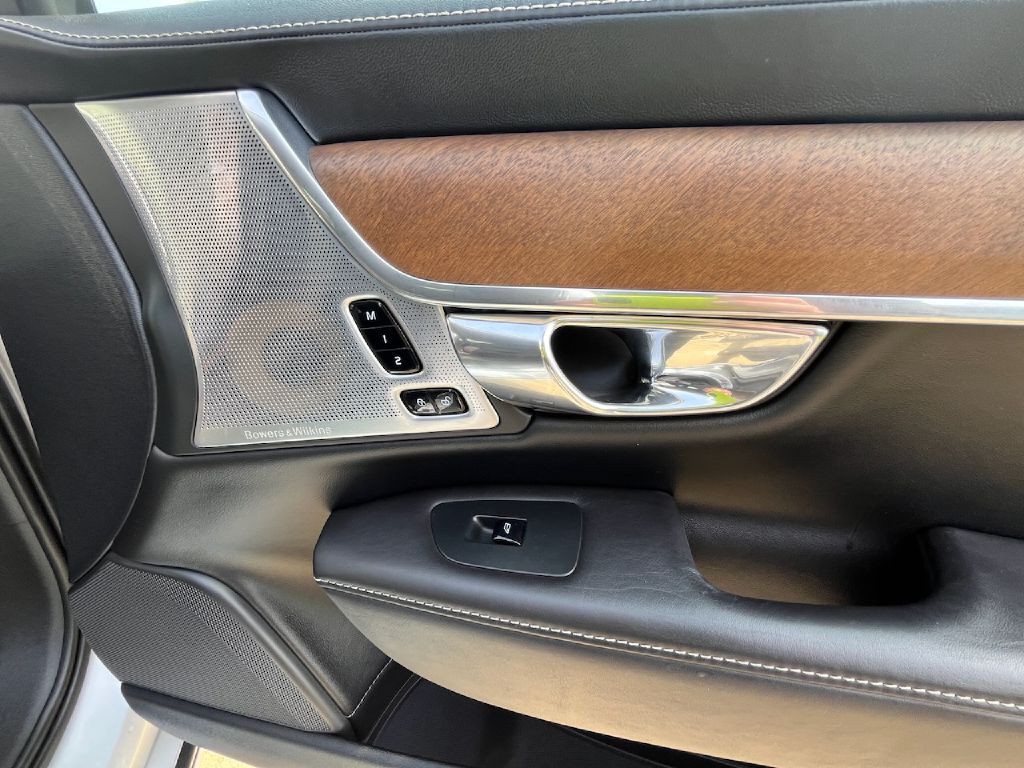 2017 Volvo S90 Image 13
