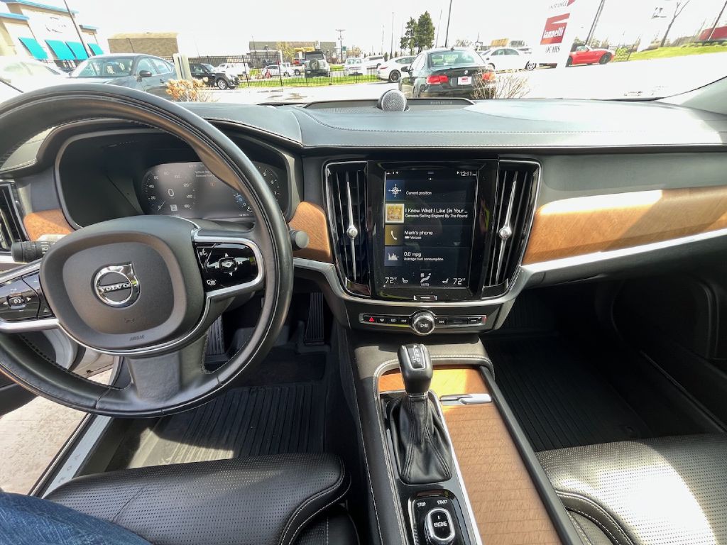 2017 Volvo S90 Image 18