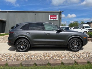 Image for 2020 Porsche Cayenne BASE ID: 7438393