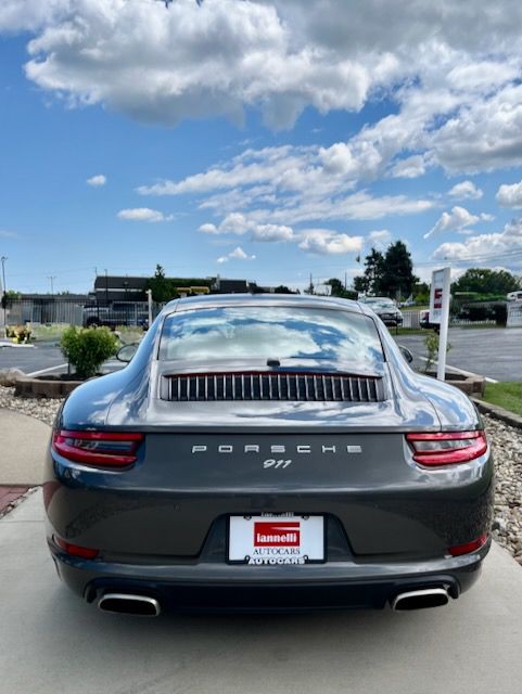 2017 Porsche 911 Image 8