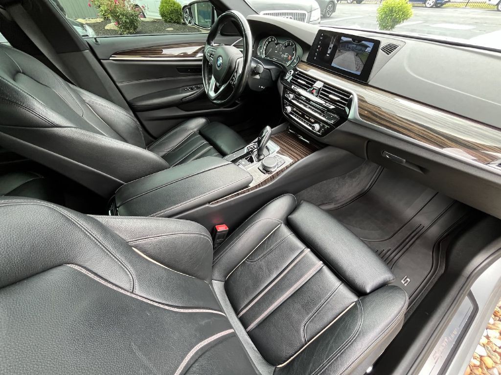 2018 BMW 5 Series Image 9