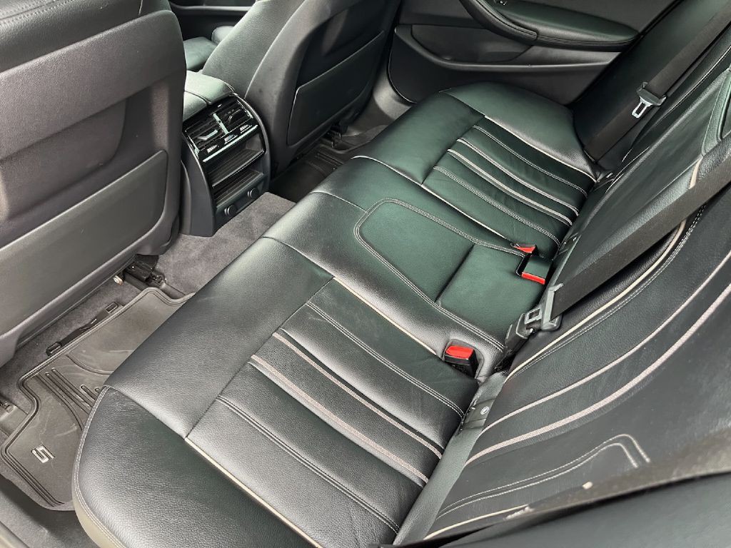 2018 BMW 5 Series Image 10